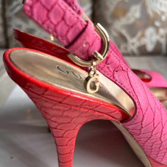 Shoes - Picture 2 of 7